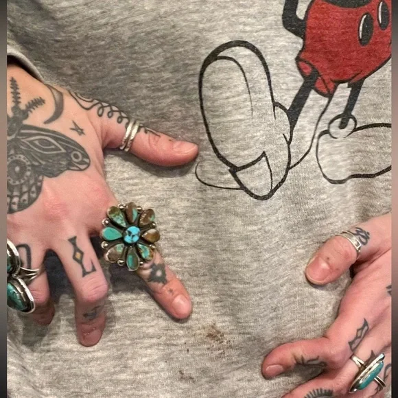 Vintage Mickey Mouse sweatshirt - Picture 2 of 4